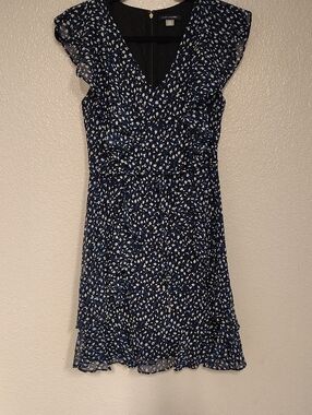 Tommy Hilfiger Vneck Sz 6P Black & White Ruffle Sleeves Midi Chaffon Dress WMN